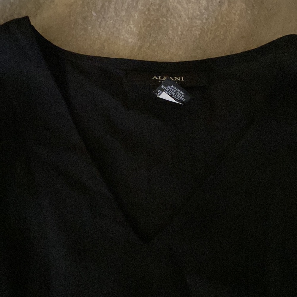 Black blouse. - Picture 6 of 6